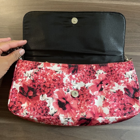 White House Black Market Pink Rose Floral Fabric Purse Clutch Bag Red Chain - Picture 3 of 6